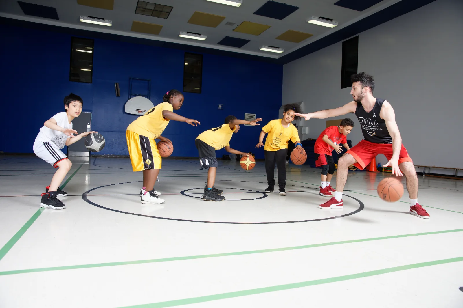 Équipe DOD Basketball en action